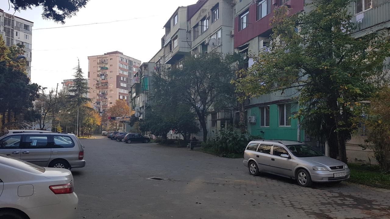 Батуми, 5 Комнатная 外观 照片